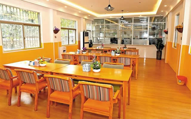 养老机构公建民营：主流运作模式解析与实践探索